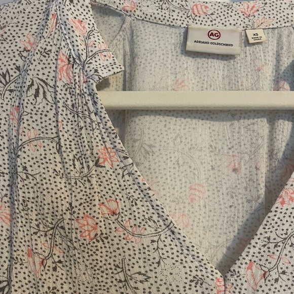 AG Floral Blouse with tie sleeves - Picture 2 of 4